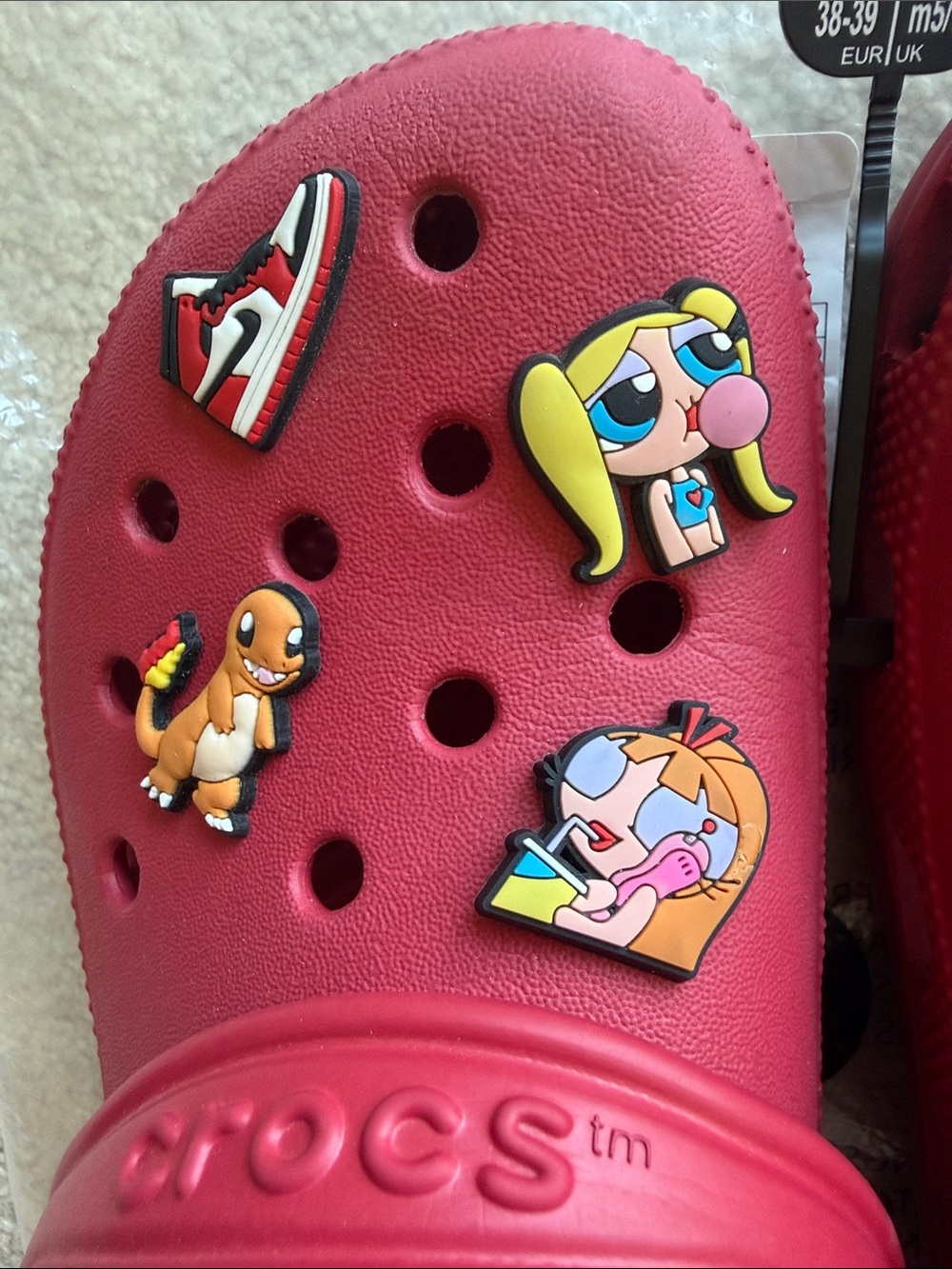 Red crocs - Picture 3 of 6